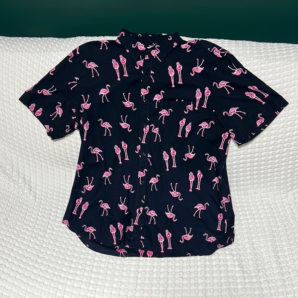 XL button down short sleeve collared shirt. Slim fit with built in flex.